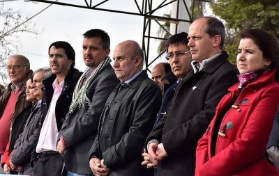 9 de Julio: no hubo funcionarios provinciales en el acto de Santa Rosa