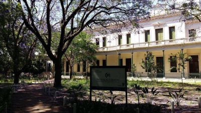 Ingenier�a reabre Telecomunicaciones