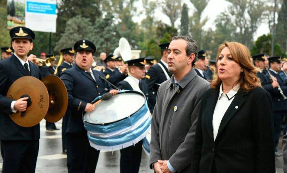 Fein: �Trabajamos por un modelo de pa�s que iguale e incluya a todos�