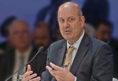 Consenso del BCRA para que el d�lar no pase de $ 17,50 hasta octubre