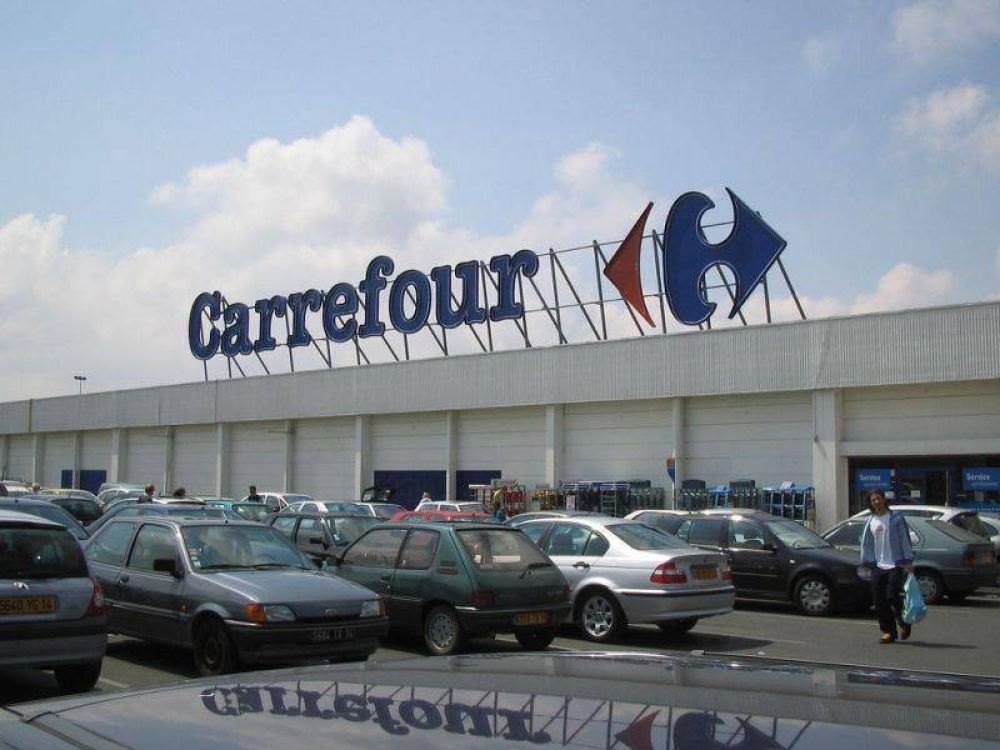 Consumidores en alerta: Otra denuncia a Carrefour, la estafa ya se convirti� en un 