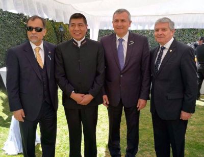 Gobierno afianza lazos de hermandad con Bolivia