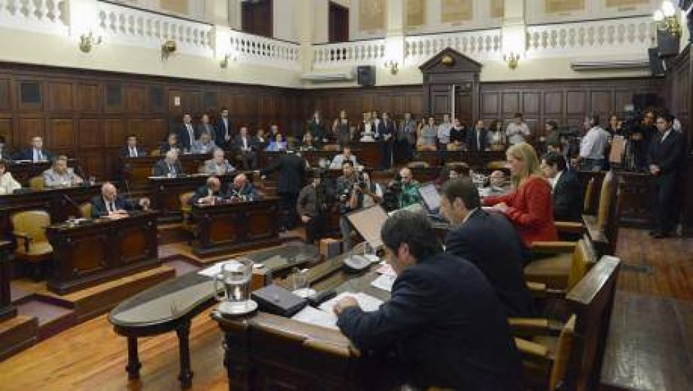 El Senado tambi�n mostr� sus n�meros: 38 leyes aprobadas en el semestre