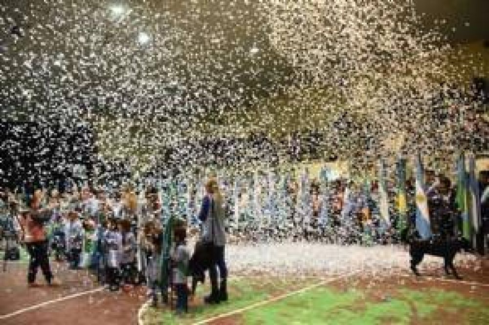 Se realiz� el acto en festejo del 201 aniversario de la Independencia Nacional