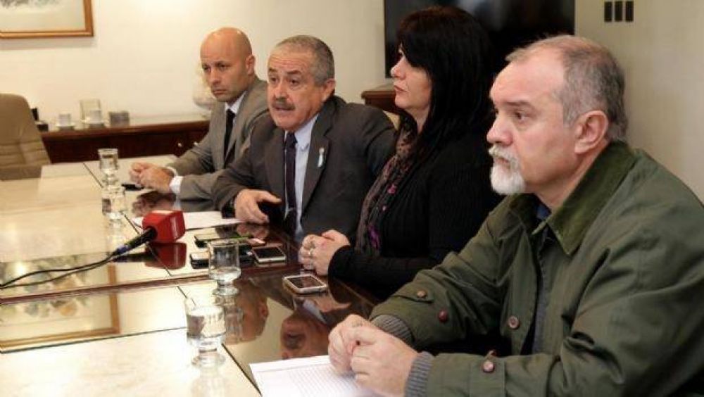 La Coopi y el municipio deber�n acordar c�mo se dar� agua a Villa del Lago