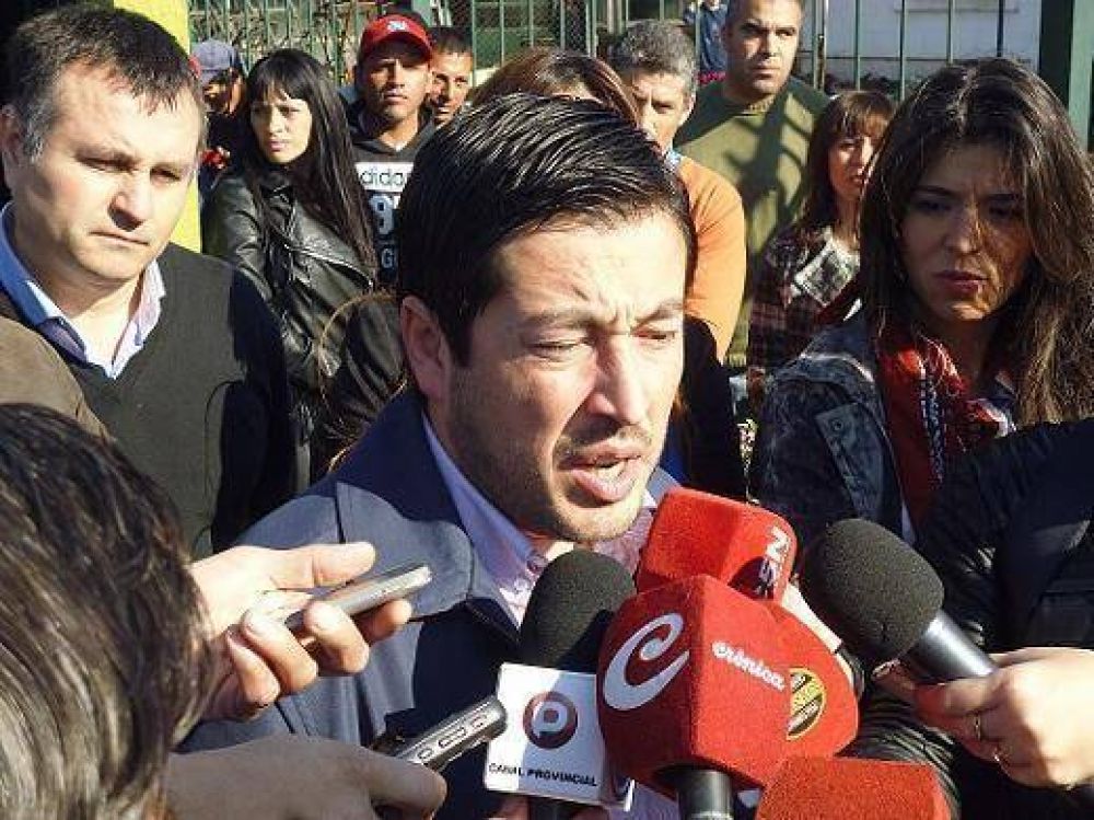 Nardini: �Los que gobernaron veinte a�os Malvinas Argentinas, caminan calles de tierra que ellos dejaron�