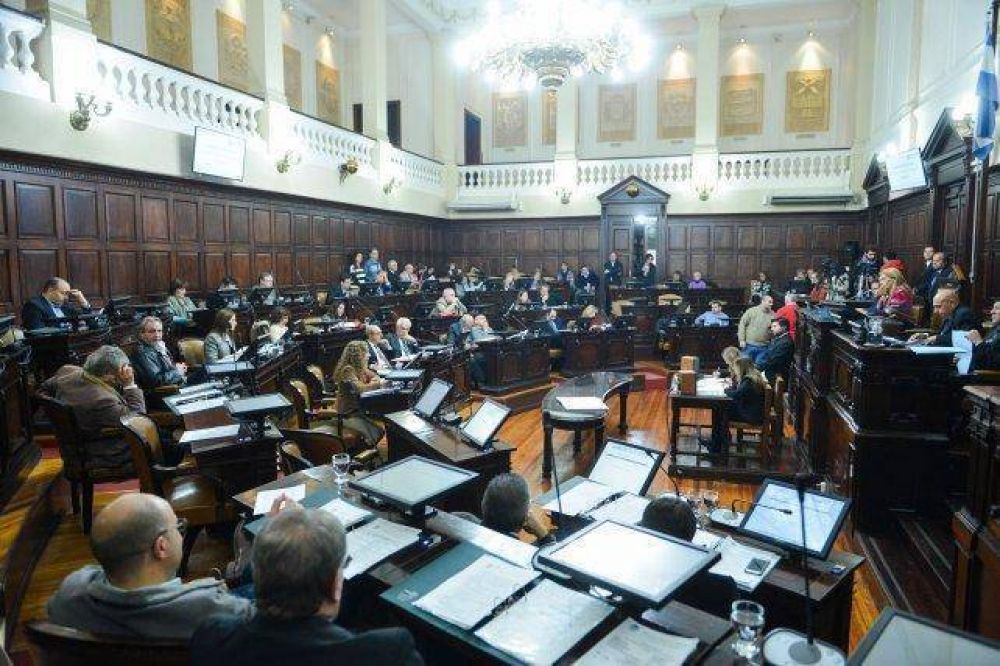 El Frente de Cornejo pierde la mayora parlamentaria en el Senado