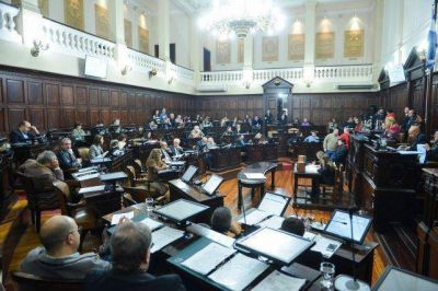 El Frente de Cornejo pierde la mayor�a parlamentaria en el Senado