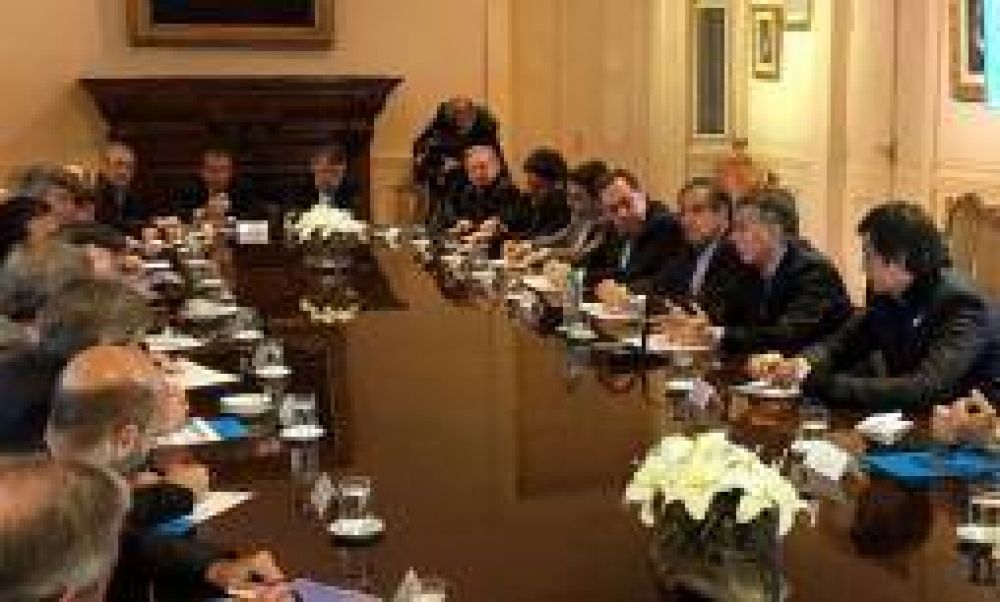 Mart�nez llev� denuncia de Paredes a la Casa Rosada