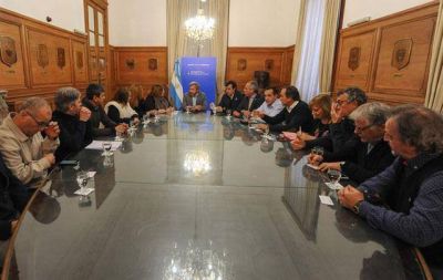 Naci�n asistir�a para aumento, pero pidi� �gestos� a provincia y gremios