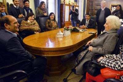 Carlotto vino a Catamarca y carg� contra la Naci�n
