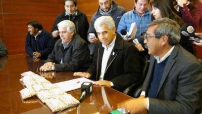 El Intendente de Calingasta dijo que los an�lisis de agua dieron que es �consumible�
