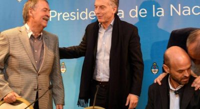 Un tironeo en la l�nea de largada