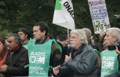 Suoem hace asamblea general y acusa a Arzani de 