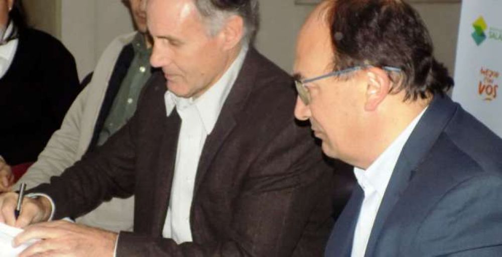 Hist�rico: El municipio firm� un convenio para una nueva planta de cloacas