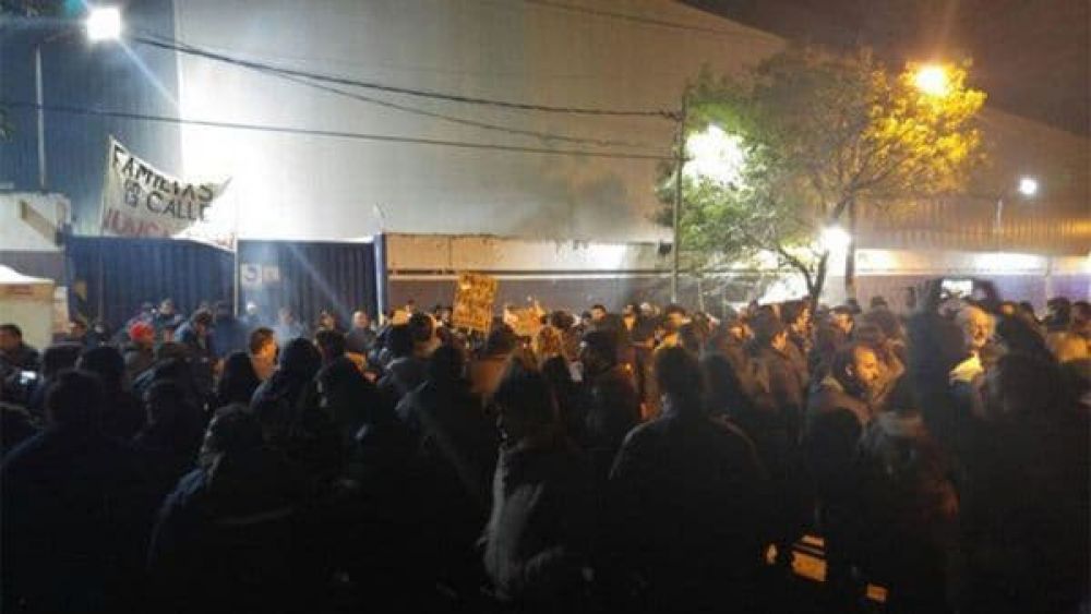Tensi�n en Vicente L�pez por el inminente desalojo de la planta de PepsiCo