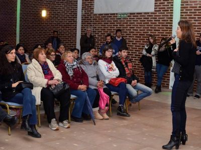 Florencia Casamiquela visit� La Plata y present� las pol�ticas de g�nero del randazzismo