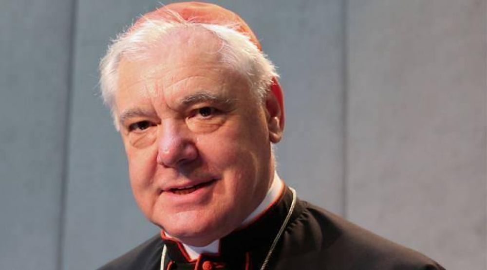 Cardenal M�ller desmiente a la prensa y niega que el Papa Francisco lo haya maltratado