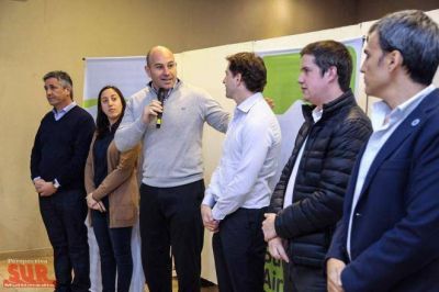 79 familias quilme�as recibieron la escritura de su casa