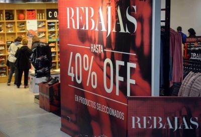 Para salvar el invierno el comercio apuesta a liquidaciones y turismo