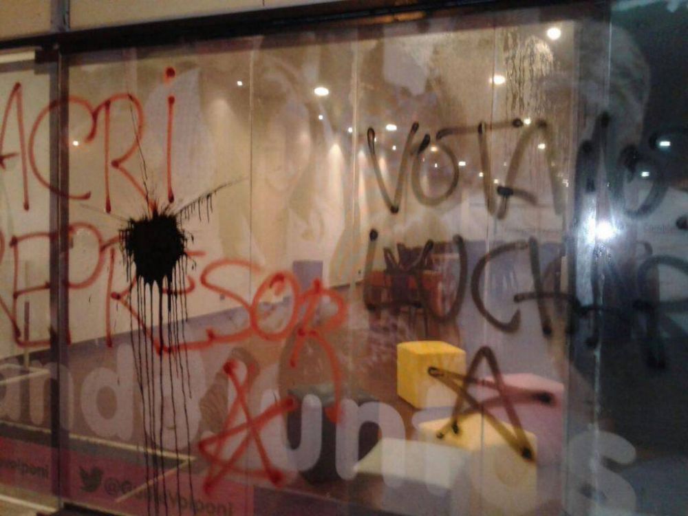 Vandalismo en una sede de Cambiemos: �Nos invitaban a los gritos al acto de Cristina�