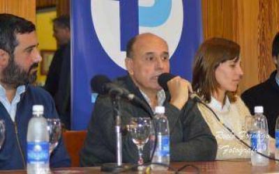 Elecciones 2017: 1Pa�s present� su lista de candidatos en Rivadavia