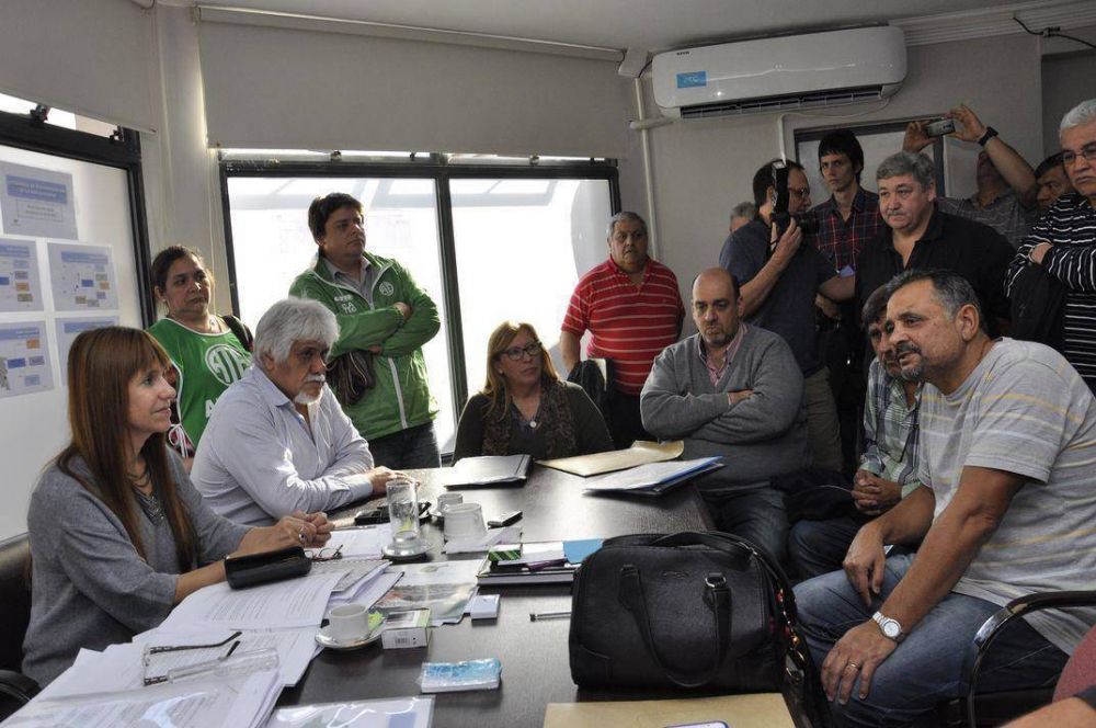 La Ministra de Salud recibi� a las autoridades de ATE: �Quiero que sean custodios de mi accionar�, les dijo 