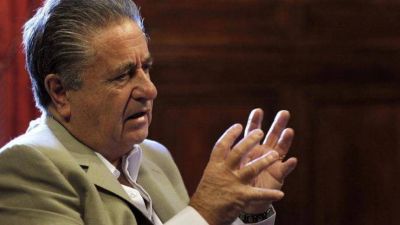 Duhalde busca darle la estocada final al alica�do Espinoza y alzarse con el PJ
