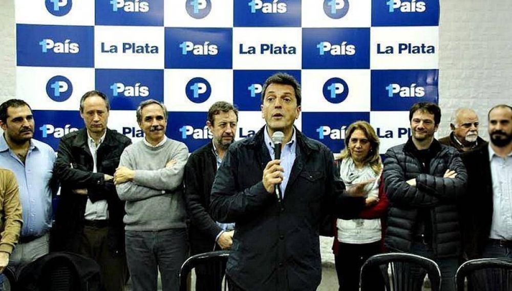 En La Plata, Sergio Massa critic el descuento del Banco Provincia e insisti con la rebaja del IVA