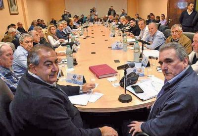 Marchas y ollas populares calientan la calle en la previa de las elecciones