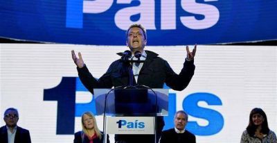 Massa busc� mostrarse como la alternativa ante la grieta