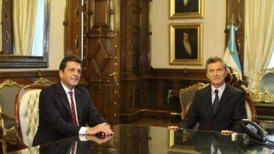 La nueva estrategia del Gobierno: correr a Cristina Kirchner y polarizar con Sergio Massa