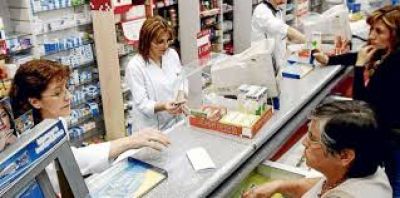 Denuncian que medicamentos de uso masivo aumentaron hasta el 236%
