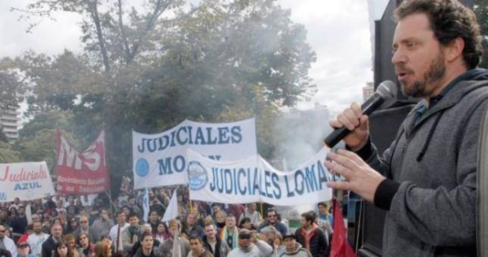 Judiciales advierten con no volver al trabajo tras la feria si Vidal no los convoca a paritarias