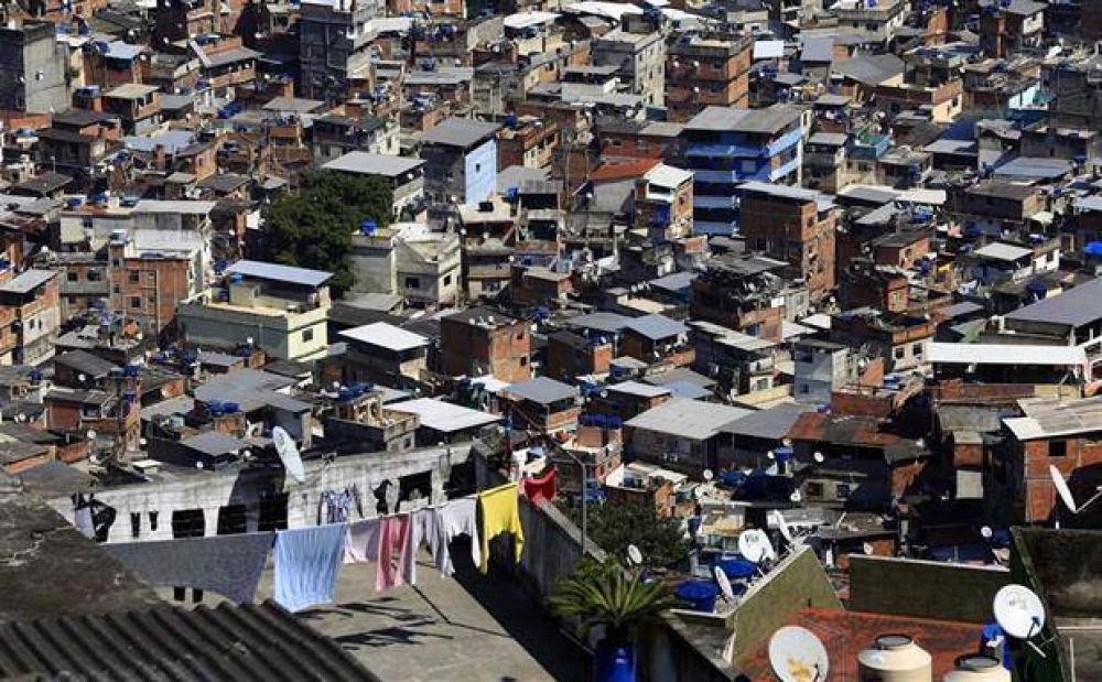 Tras a�os de contraerse, vuelven a crecer las favelas en R�o