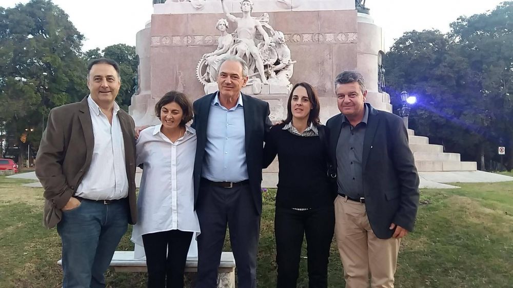 Con la presencia de Frigerio, se lanzaron los precandidatos de la lista que encabeza Benedetti 