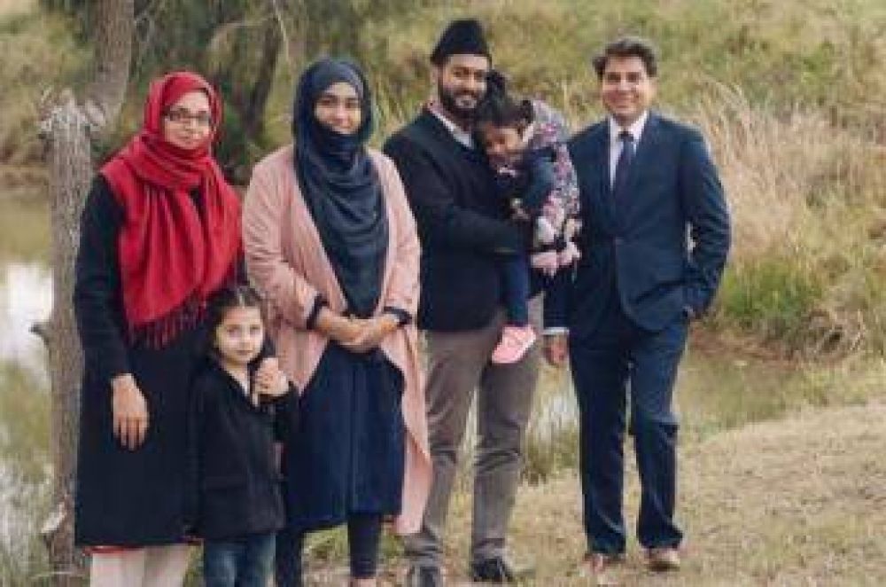 Un grupo de musulmanes en Australia realiza campaa Visite a un musulmn