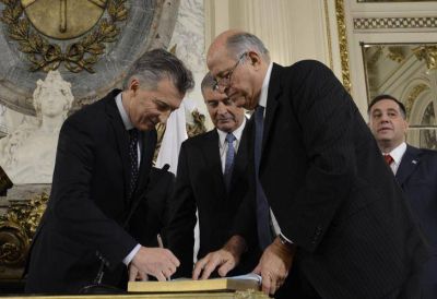 Mauricio Macri tom� juramento a los nuevos ministros