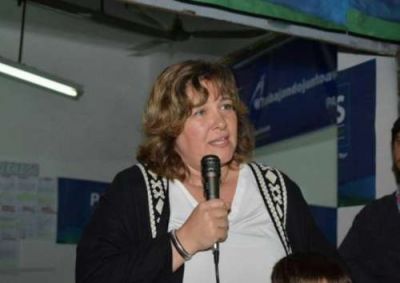  Con fuertes cr�ticas a la gesti�n de M�ndez, Martinich busca renovar su banca