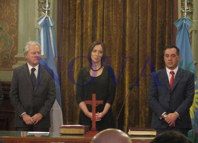 Vidal, con jerga futbolera, le tom� juramento a los nuevos ministros: 