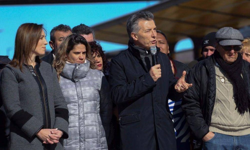 Catarata de encuestas obliga a Macri y Vidal a rever la campa�a en provincia