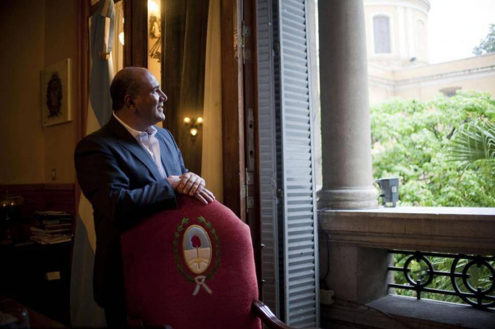 �Si se coparticipa el impuesto al cheque, podemos sentarnos a debatir una baja de impuestos�