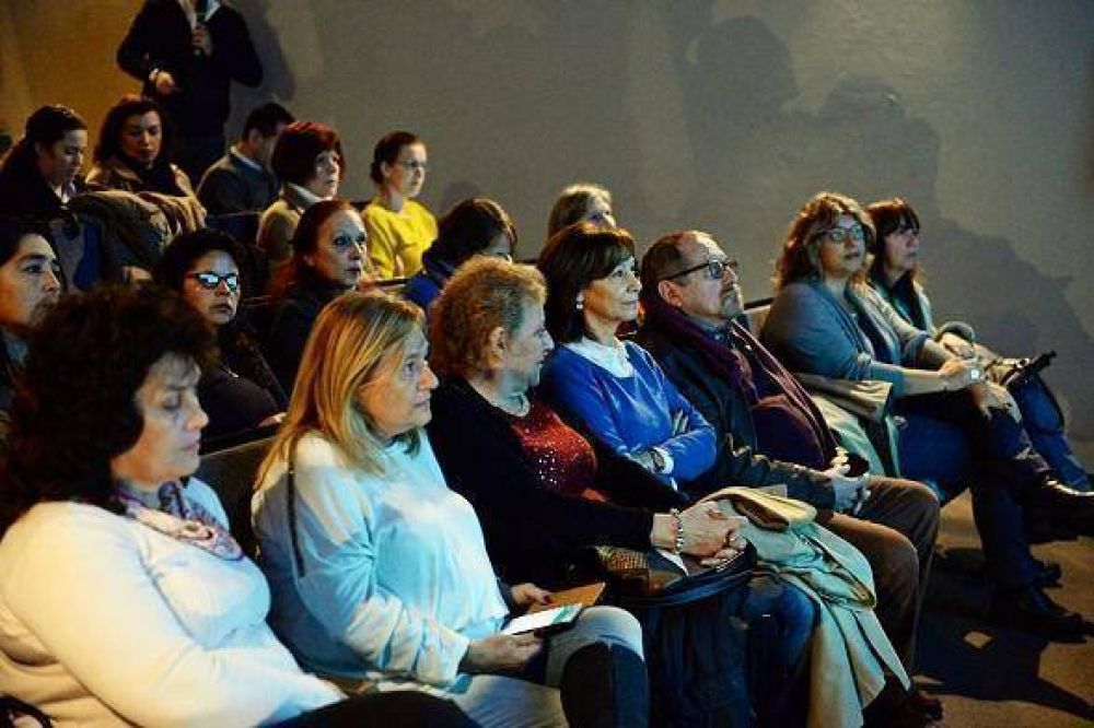 San Fernando capacit� en epidemiolog�a a docentes y autoridades escolares
