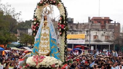 250 mil fieles celebraron a la Virgen de Itat� en Argentina