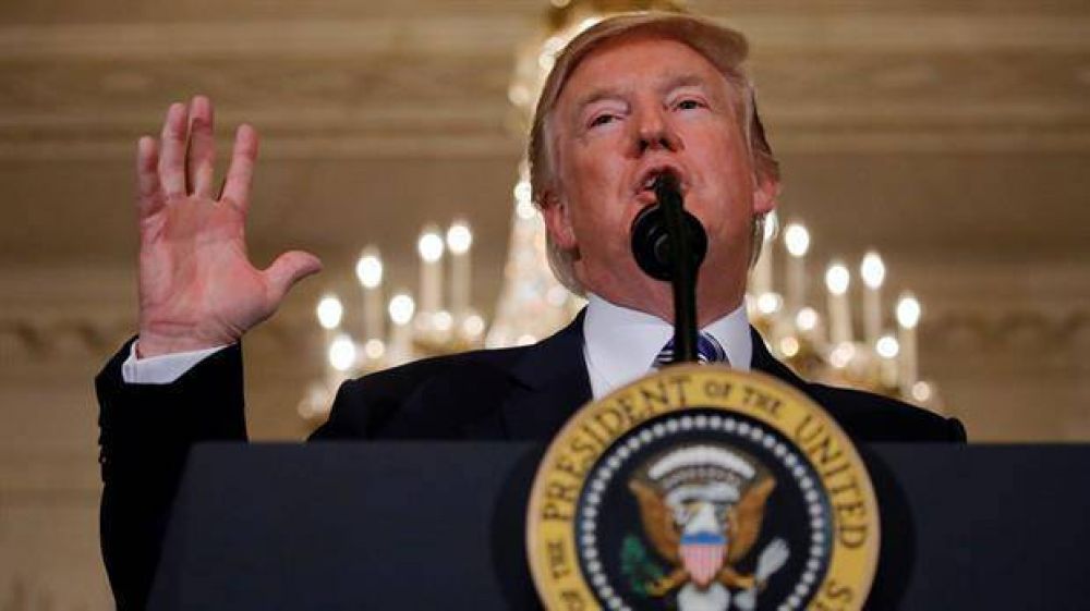 Donald Trump rompe otra promesa y mantiene el acuerdo con Ir�n aunque dice que es una amenaza