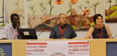 Mon�se��or Al�go�ra: �Es�pa��a sale de la cri�sis sin el tra�ba�jo de mi�llo�nes de personas. Esa eco�no�m�a con�vier�te a los tra�ba�ja�do�res en des�car�ta�dos�