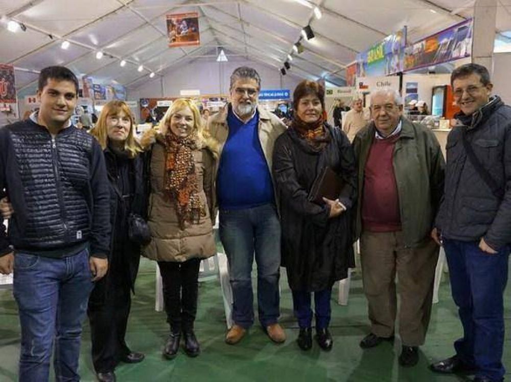 Jorge Lapalma y Saenz Saralagui recorrieron la Feria de las Colectividades