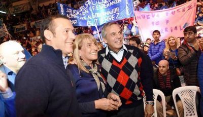 Las primarias, en medio de la fr�a tormenta