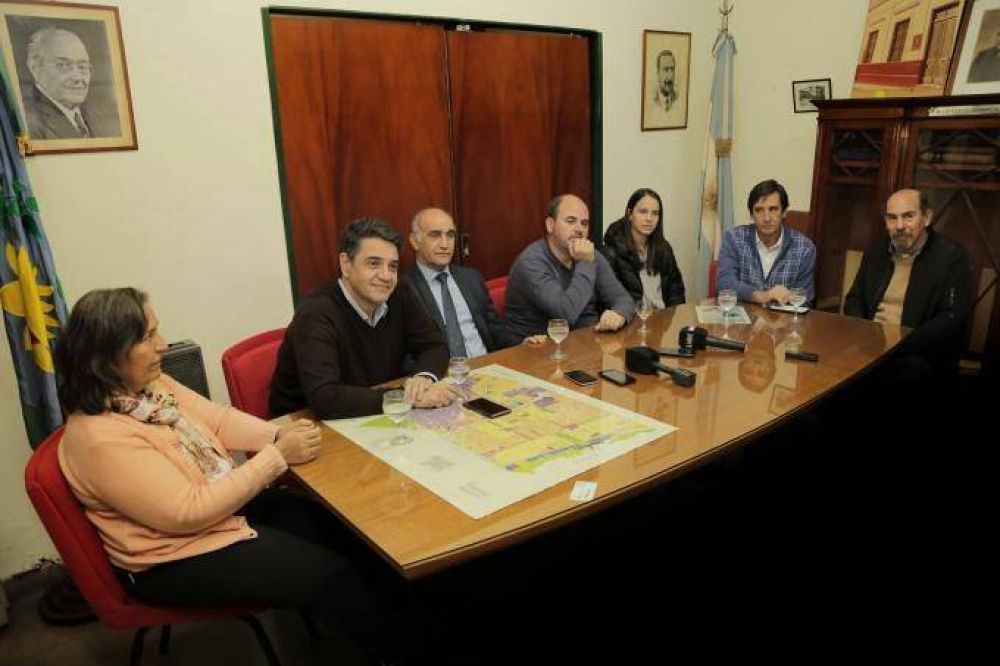 En un comit de la UCR, Salvador y Jorge Macri celebraron las listas muy representativas de Cambiemos