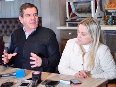 En City Bell, Montenegro y P�paro hablaron de seguridad y no descartaron debatir imputabilidad